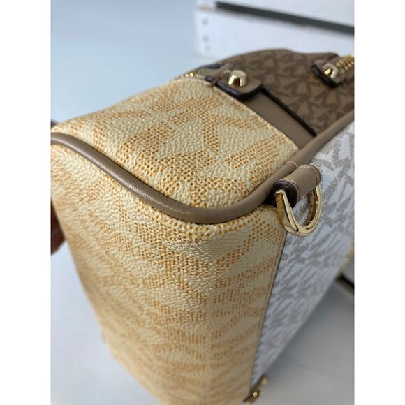 MICHAEL KORS MINI PVC SIGNATURE PRINT CROSSBODY BAG - Picture 9 of 15